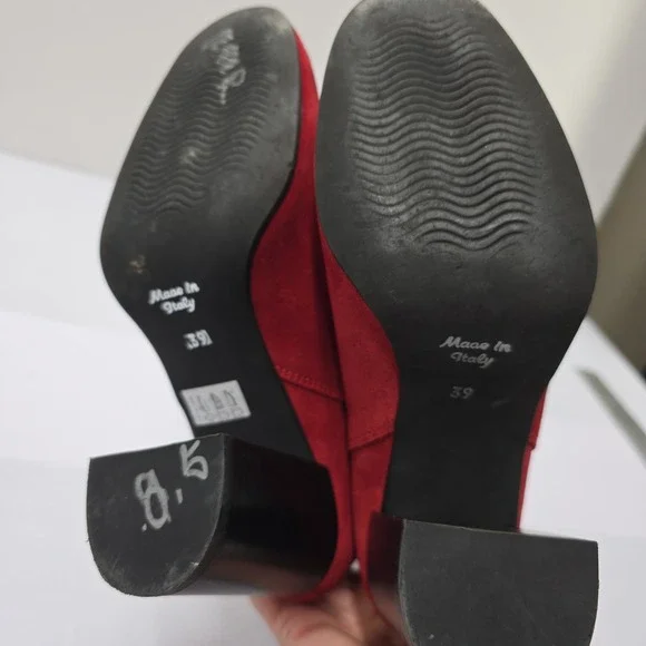 Barneys New York Red Suede Chelsea Ankle Boots Block Heel Made in Italy Size 39 - Picture 5 of 7